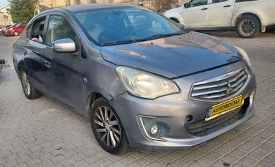 Mitsubishi Attrage 2ème main, 2015, main privée