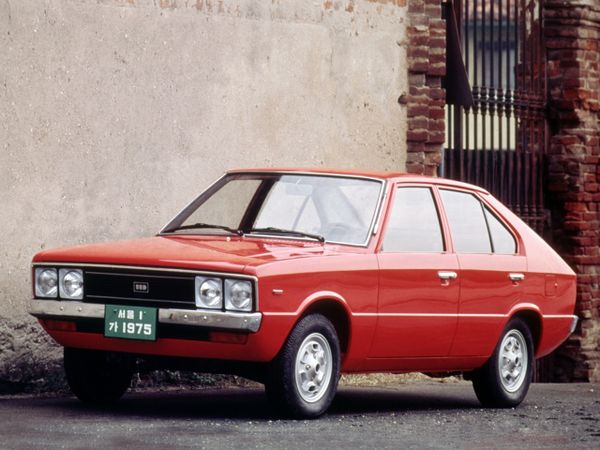 هيونداي بوني 1975. الهيكل، المظهر الخارجي. هاتشباك ٥ أبواب, 1 الجيل