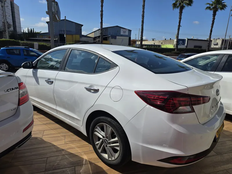 Hyundai Elantra 2nd hand, 2019, private hand