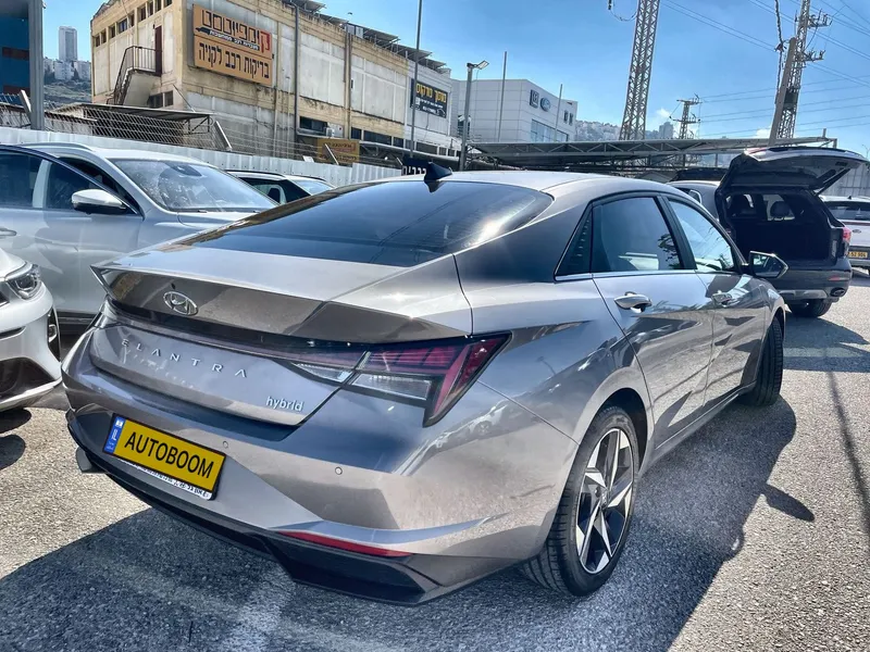 Hyundai Elantra 2ème main, 2022