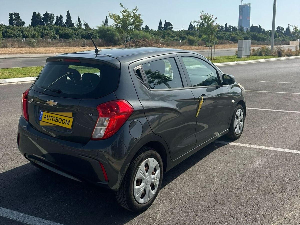 Chevrolet Spark 2nd hand, 2017, private hand