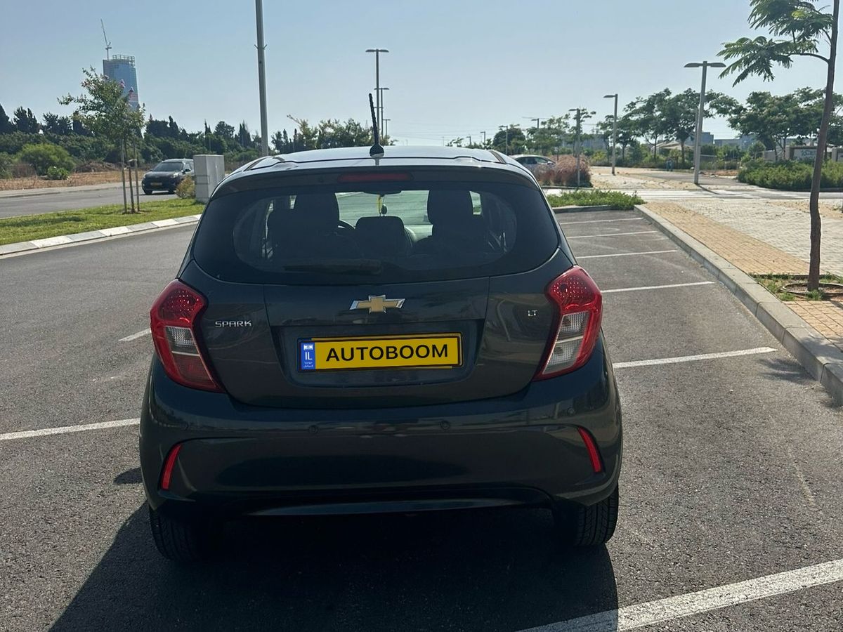 Chevrolet Spark 2nd hand, 2017, private hand