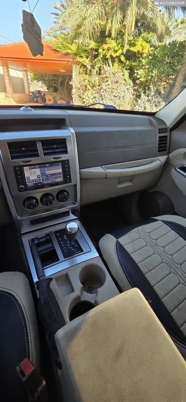 Jeep Liberty 2nd hand, 2009, private