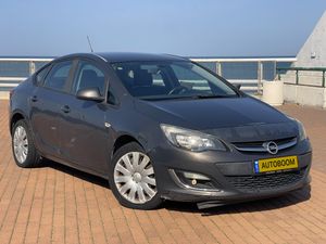 Opel Astra, 2013, photo