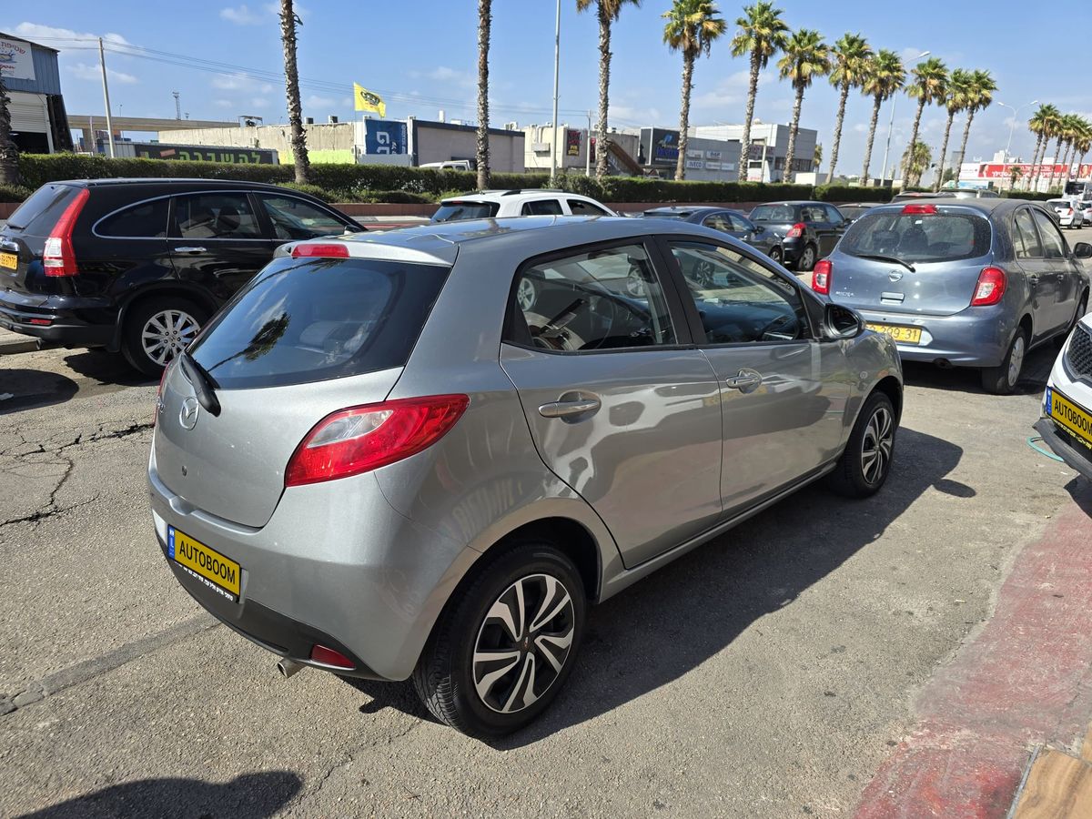 Mazda 2 с пробегом, 2012, частная рука