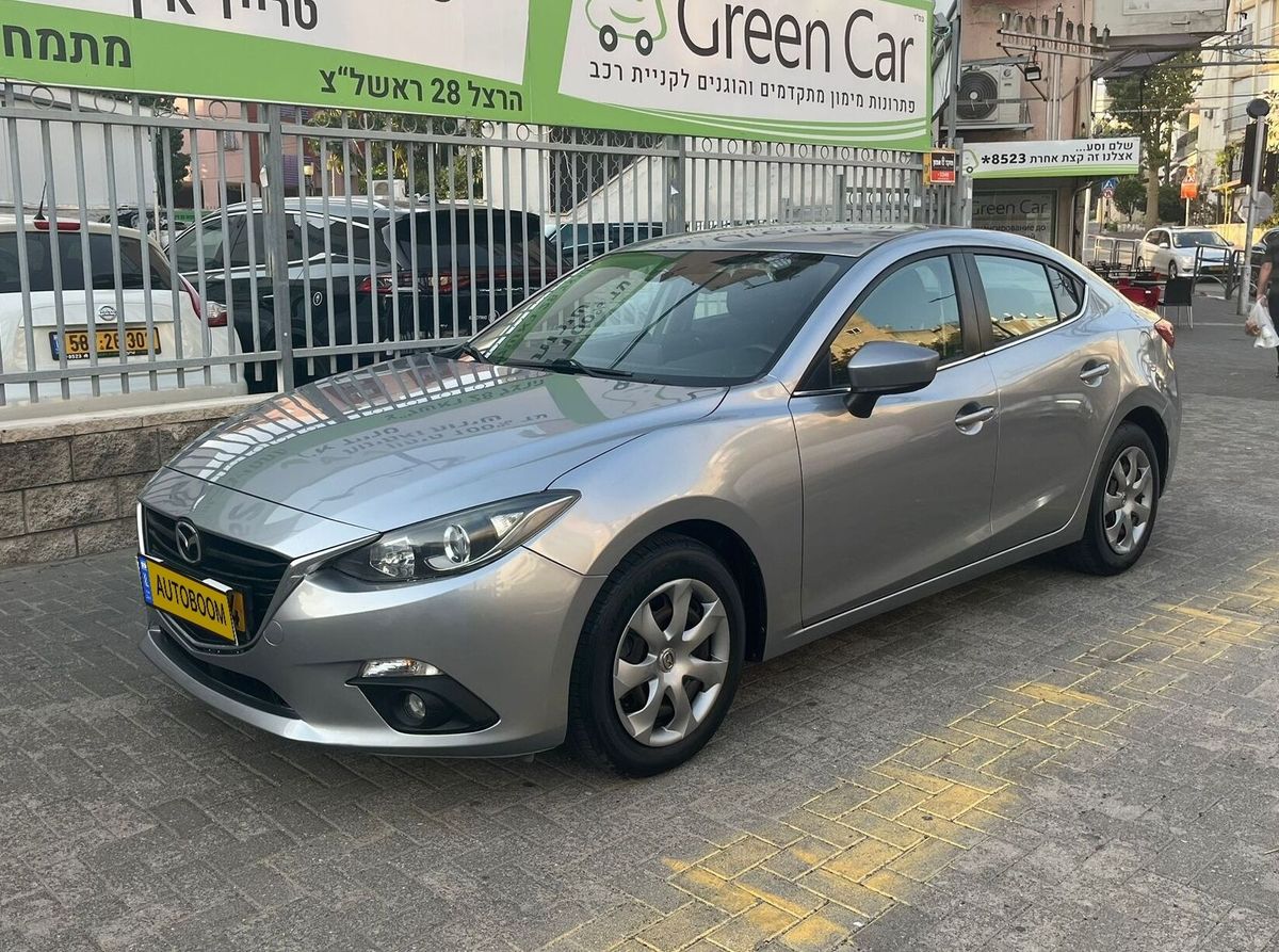 Mazda 3 2nd hand, 2015