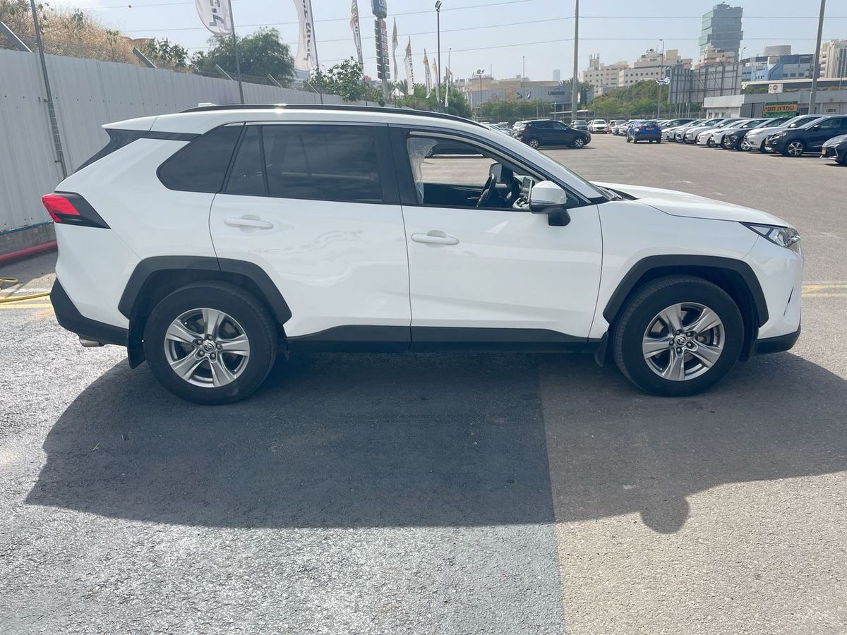 Toyota RAV4 2ème main, 2022