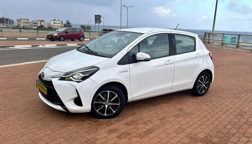 Toyota Yaris, 2021, photo