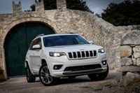 جيب شيروكي 2017. الهيكل، المظهر الخارجي. SUV ٥ أبواب, 5 الجيل، تحديث