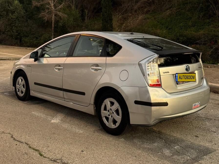 Toyota Prius 2nd hand, 2011, private hand