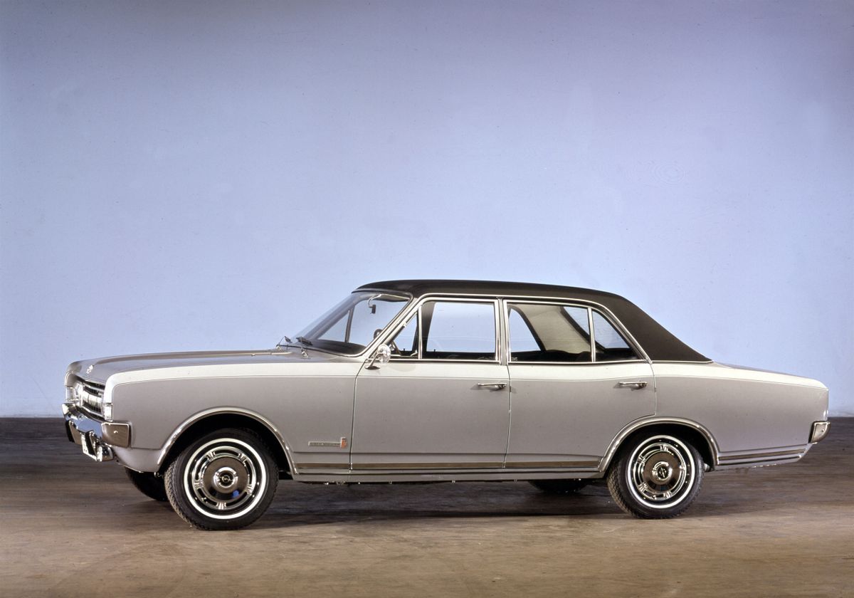 أوبل كومودور 1967. الهيكل، المظهر الخارجي. سيدان, 1 الجيل