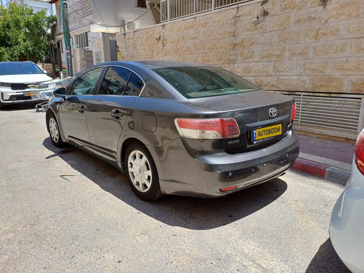 Toyota Avensis 2nd hand, 2009, private hand