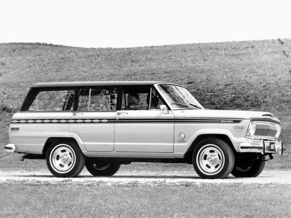 ג'יפ צ'ירוקי ‏1976. מרכב, צורה. רכב שטח 5 דלתות, 1 דור