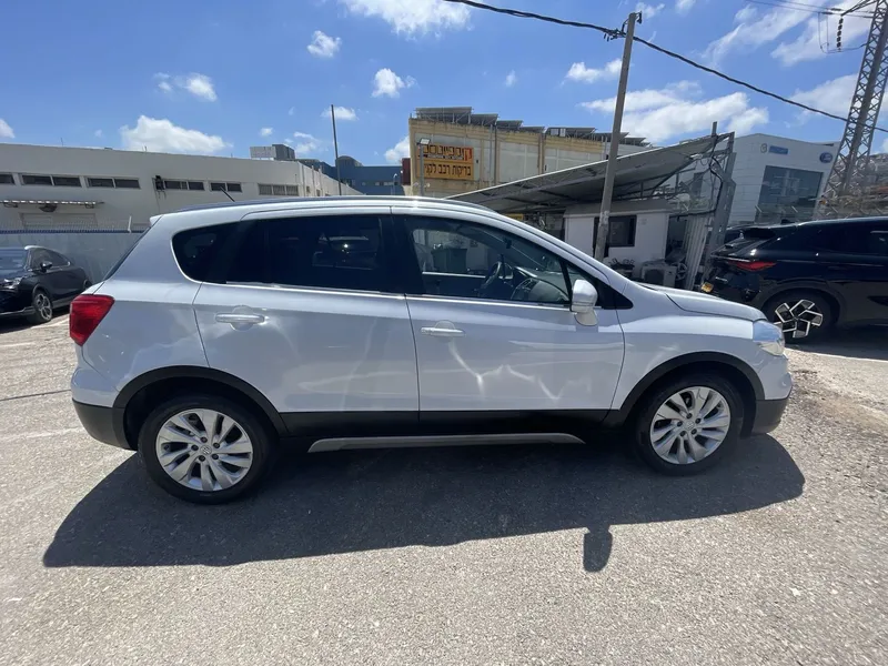 Suzuki Crossover с пробегом, 2019, частная рука