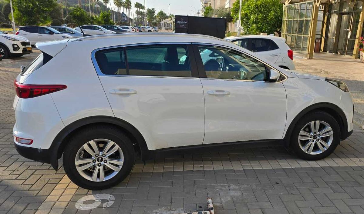 Kia Sportage 2nd hand, 2017, private hand