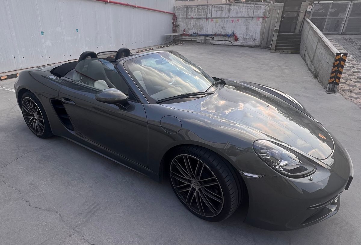 Porsche 718 Boxster 2nd hand, 2024, private hand