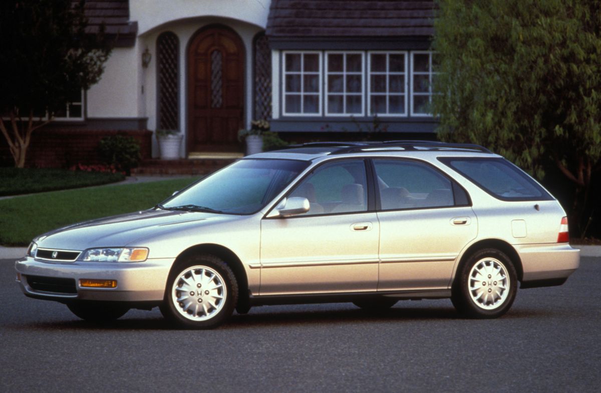 Honda Accord (USA) 1995. Carrosserie, extérieur. Break 5-portes, 5 génération, restyling