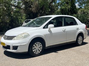 Nissan Tiida, 2011, photo