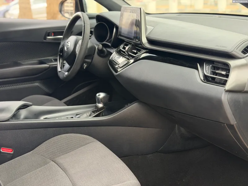 Toyota C-HR с пробегом, 2018, частная
