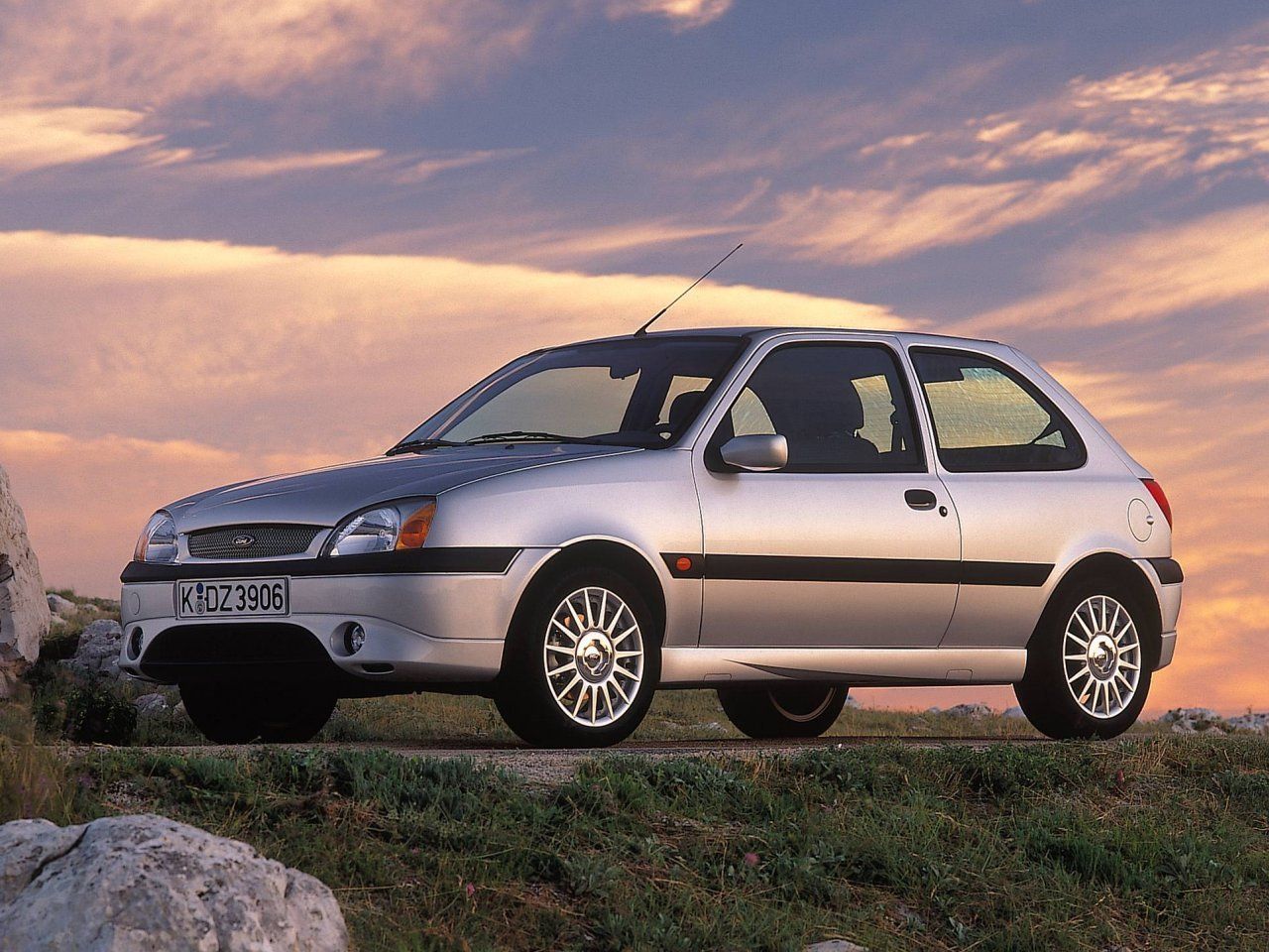 Купить Автомобиль Форд 1 Хэтчбек 2002 Года