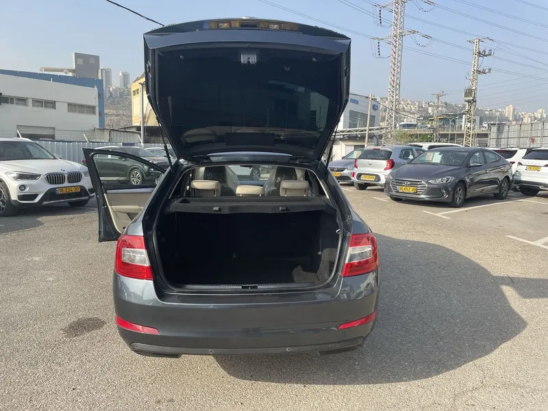 Škoda Octavia 2ème main, 2017, main privée