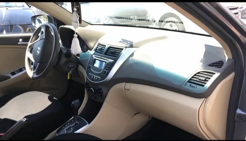 Hyundai i25 2nd hand, 2012, private hand