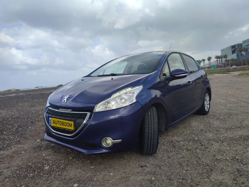Peugeot 208 2nd hand, 2014, private hand
