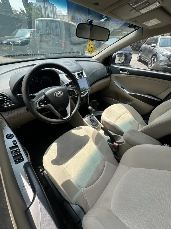 Hyundai i25 с пробегом, 2015