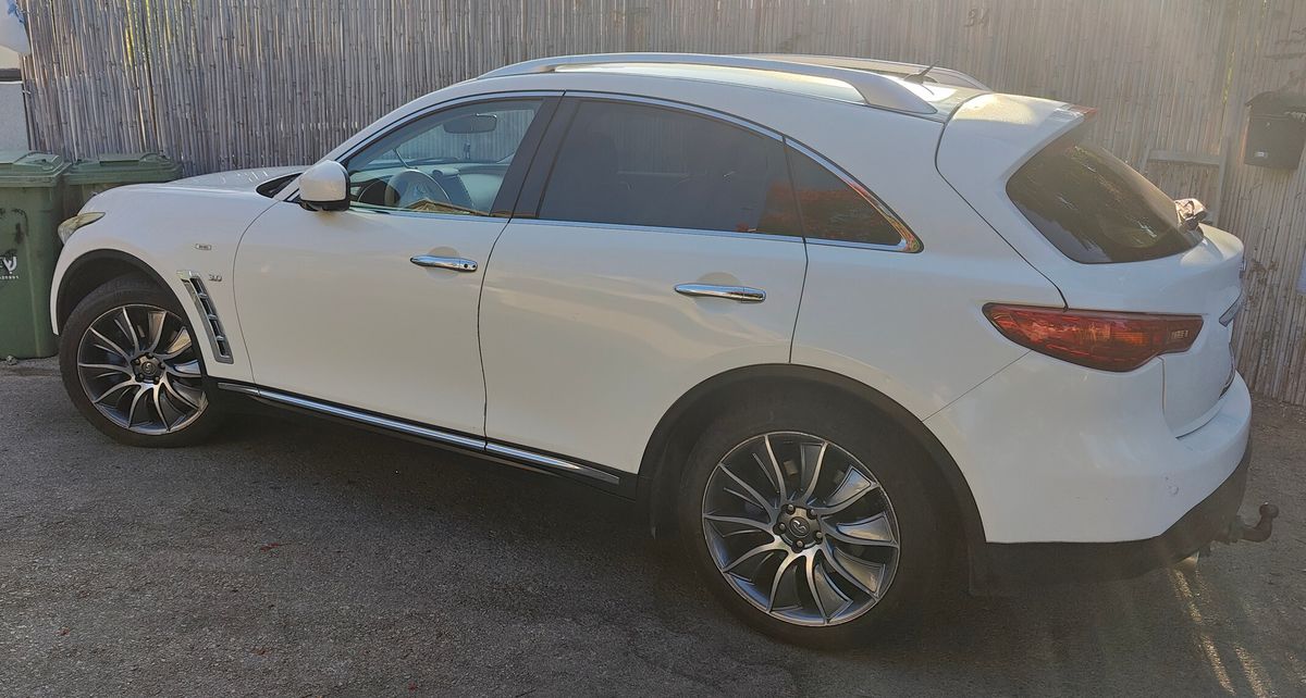 אינפיניטי QX70 יד 2 רכב, 2015, פרטי