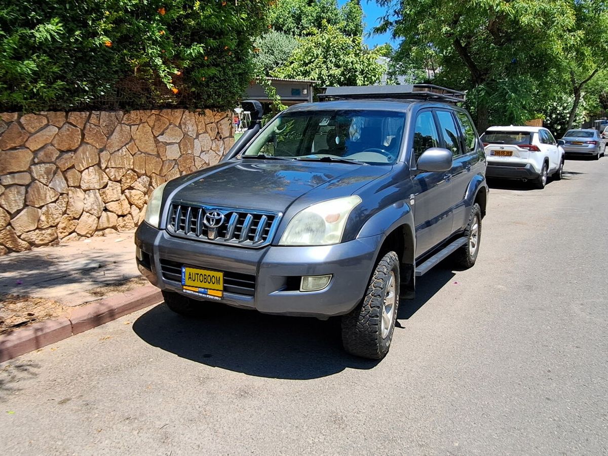 טויוטה לנד קרוזר יד 2 רכב, 2004, פרטי