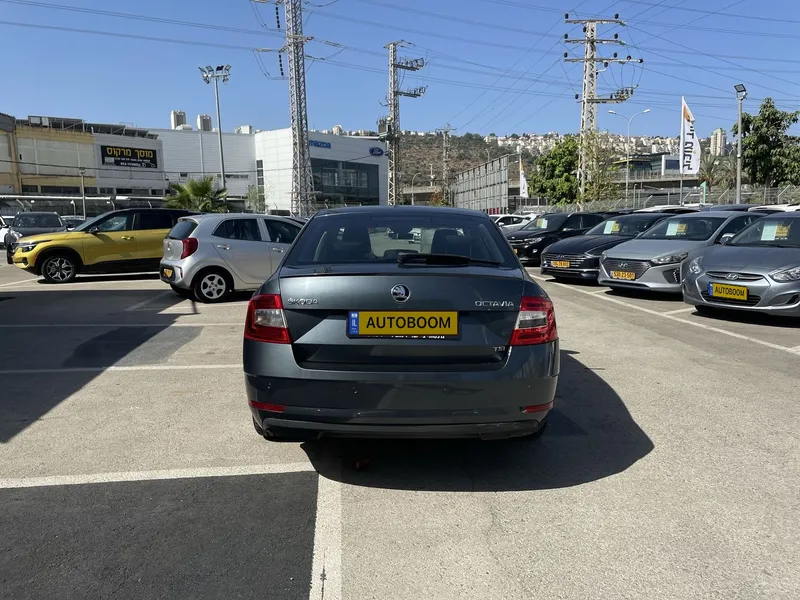 סקודה אוקטביה יד 2 רכב, 2018, פרטי