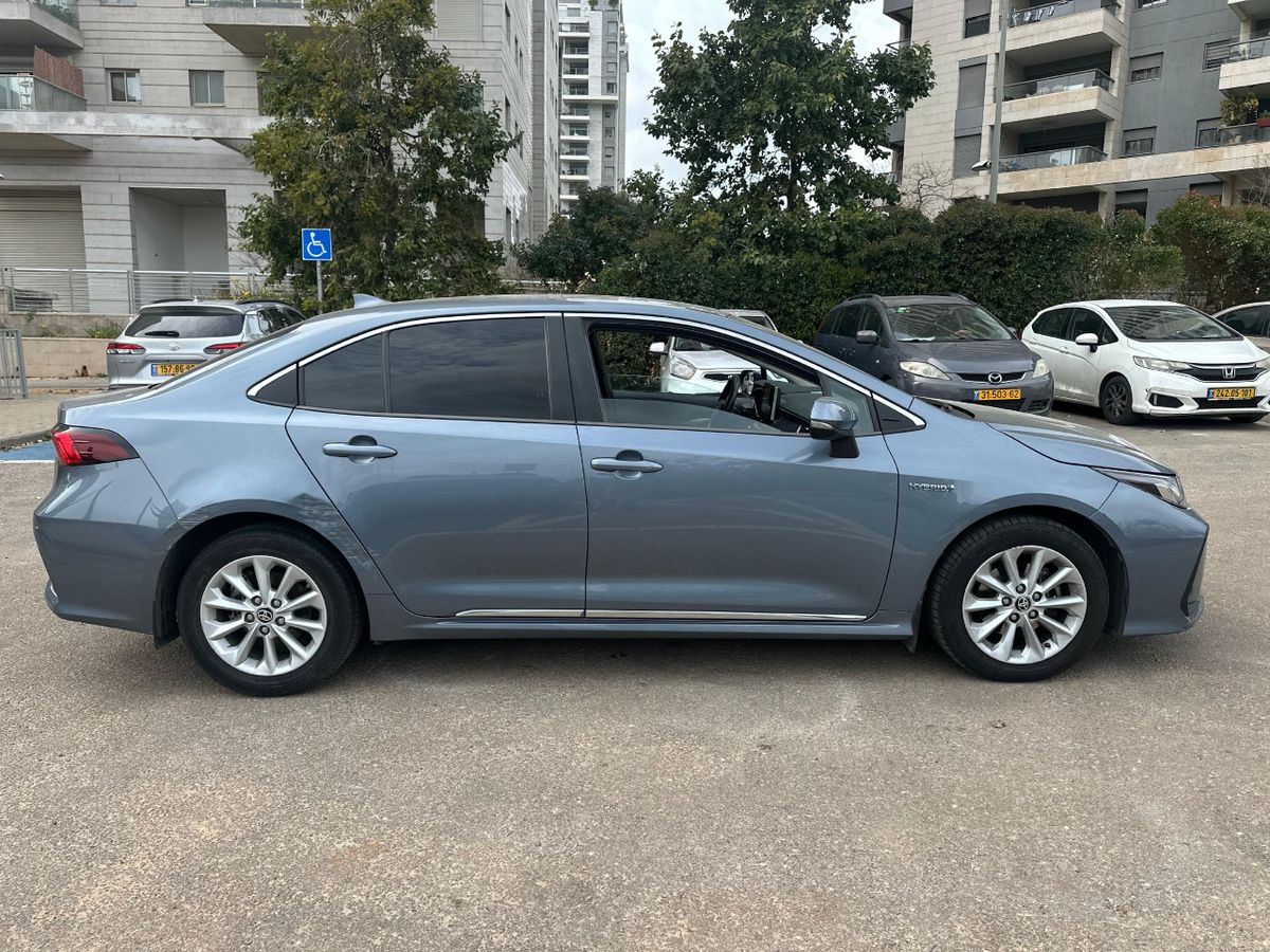 Toyota Corolla 2nd hand, 2021, private hand