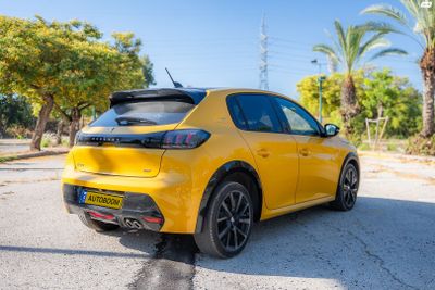 Peugeot 208 2nd hand, 2023, private hand