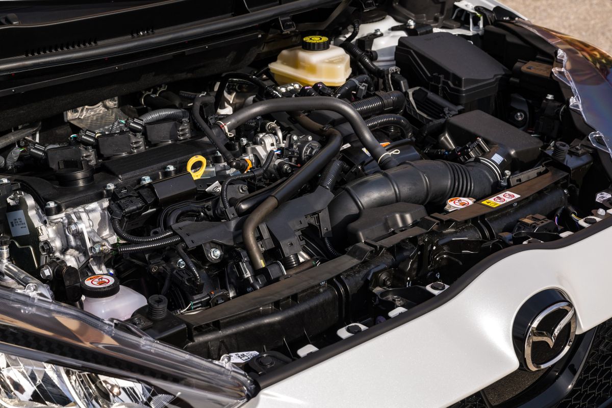 Mazda 2 Hybrid 2022. Двигатель. Мини 5 дв., 1 поколение