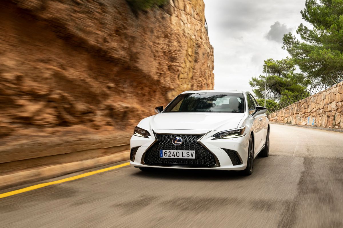 Lexus ES 2024. Carrosserie, extérieur. Berline, 7 génération, restyling 2