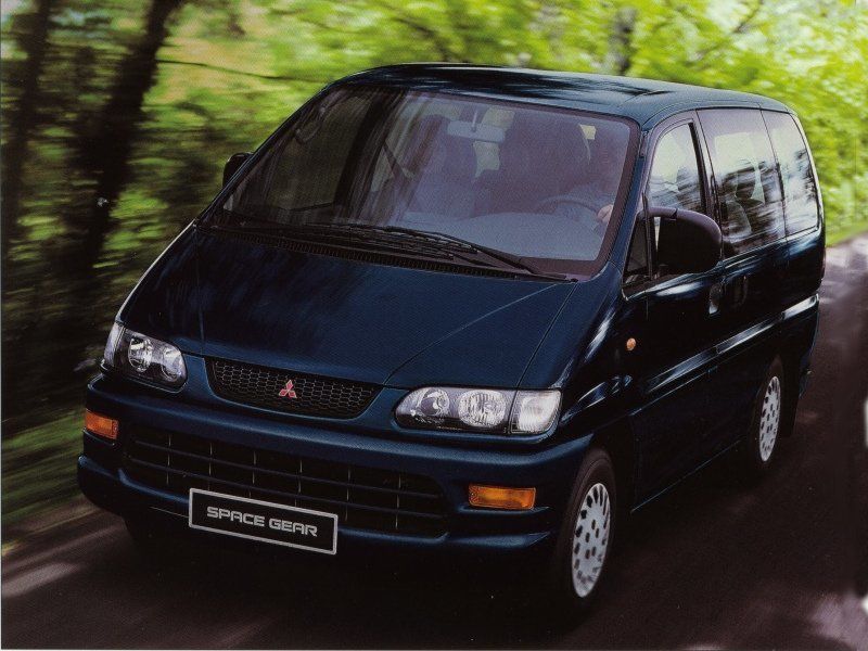 מיצובישי  ספייס גיר 1997. מרכב, צורה. מיניוואן, 1 דור, שדרוג