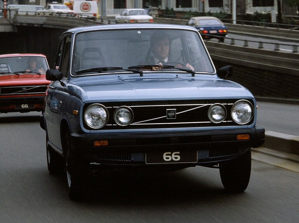 Volvo 66 1975. Carrosserie, extérieur. Berline 2-portes, 1 génération