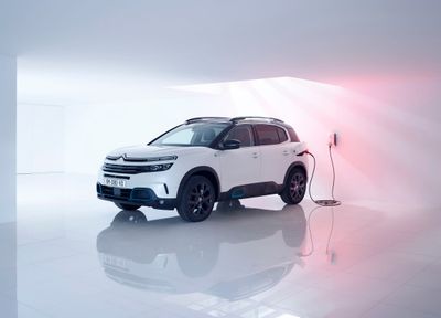 Citroen C5 Aircross Plug-in Hybrid. Efficient and convenient