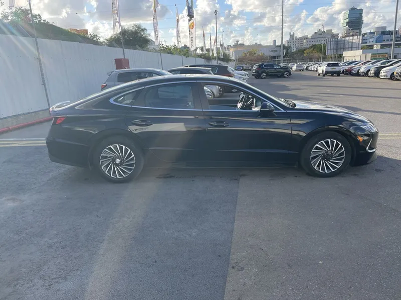 Hyundai Sonata с пробегом, 2021