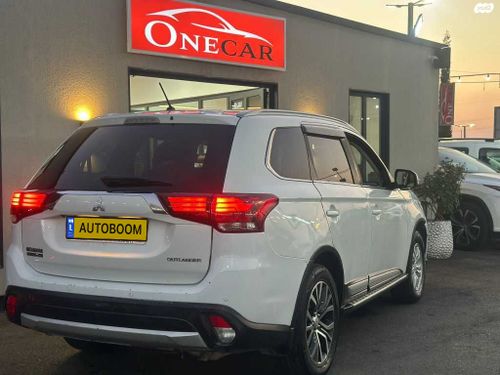 Mitsubishi Outlander 2nd hand, 2016