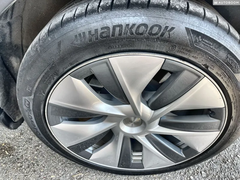 Tesla Model Y 2nd hand, 2023, private