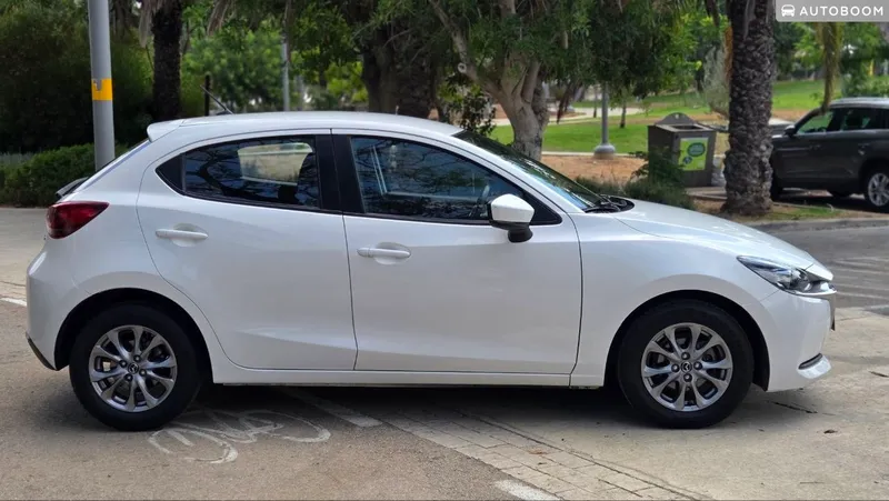 Mazda 2 с пробегом, 2023
