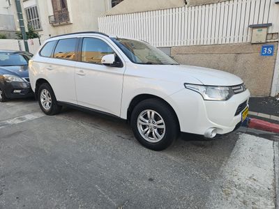 Mitsubishi Outlander 2ème main, 2013