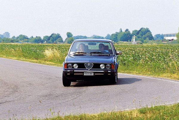 ألفا روميو 6 ‏1979. الهيكل، المظهر الخارجي. سيدان, 1 الجيل