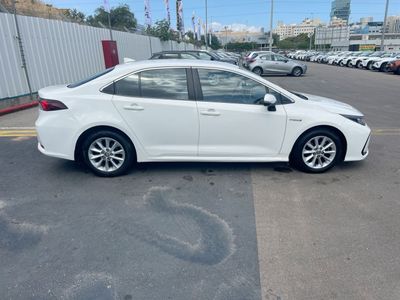 Toyota Corolla с пробегом, 2021