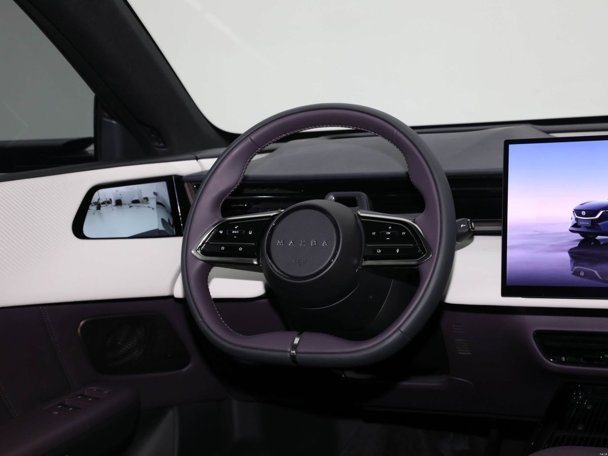 Mazda CX-6e 2025. Руль. Внедорожник 5 дв., 1 поколение