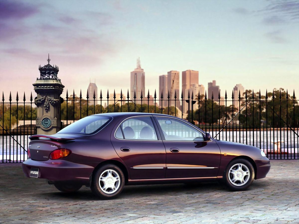 Hyundai Lantra 1998. Carrosserie, extérieur. Berline, 2 génération, restyling
