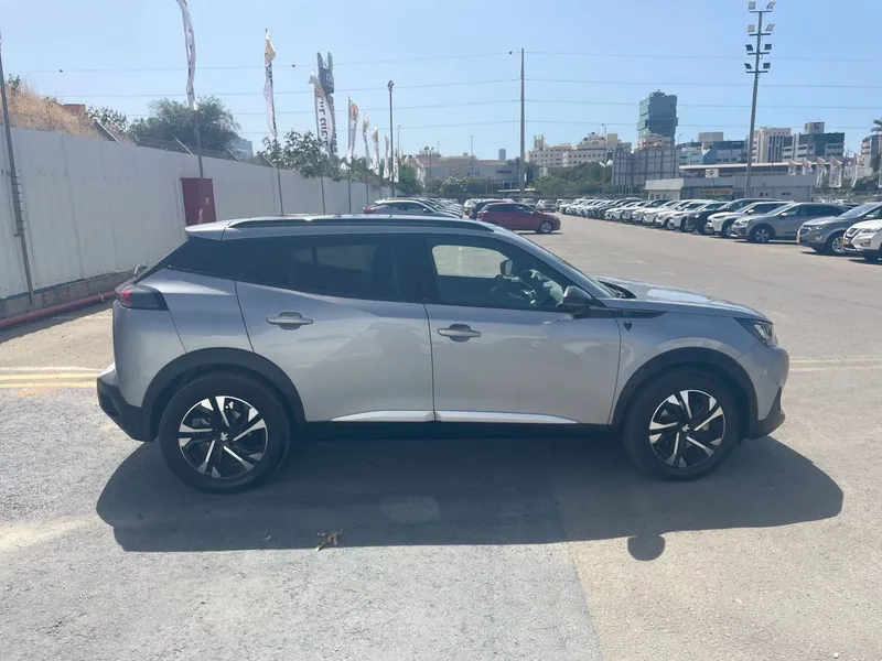 Peugeot 2008 2nd hand, 2023