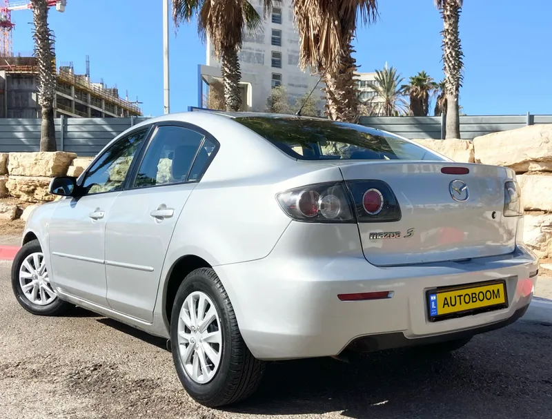 מאזדה 3 יד 2 רכב, 2009