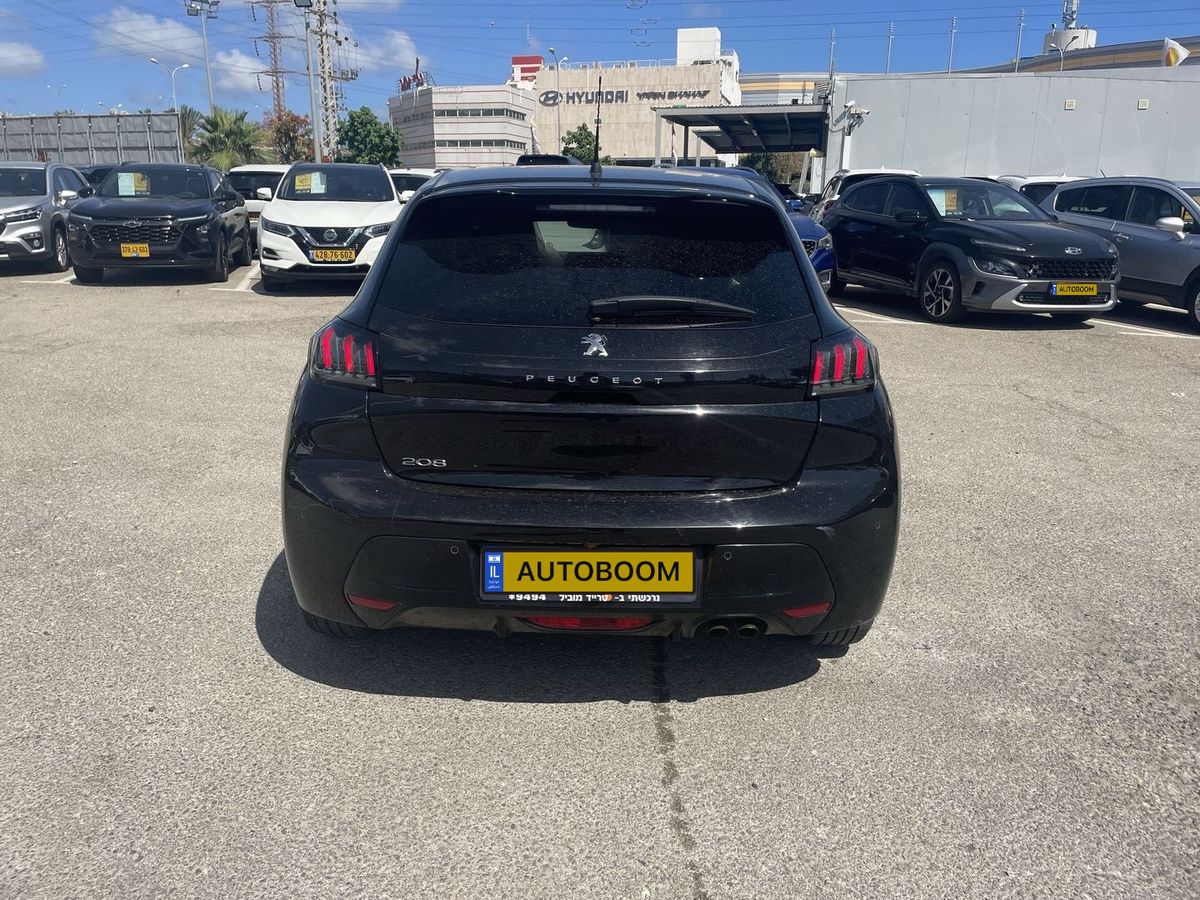 Peugeot 208 с пробегом, 2022